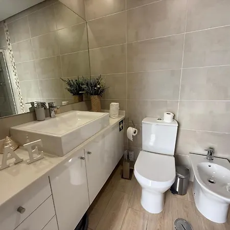 Numar A E Apartment *