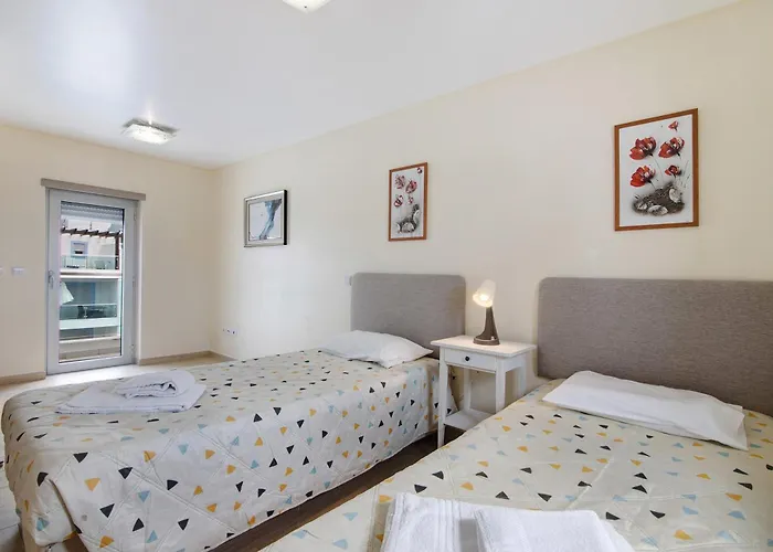 Numar A E * Vila Nova de Cacela