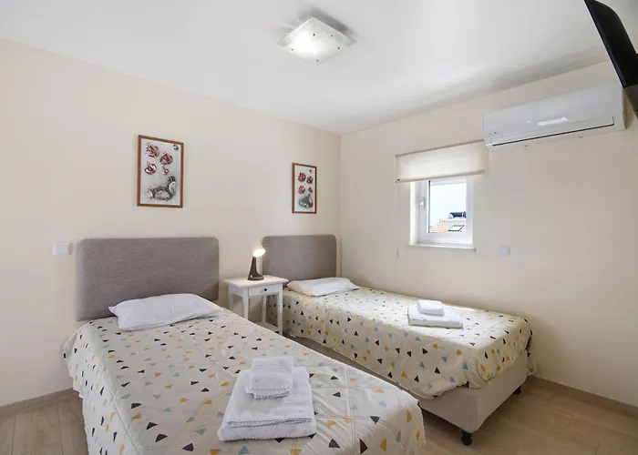 Numar A E Appartement *