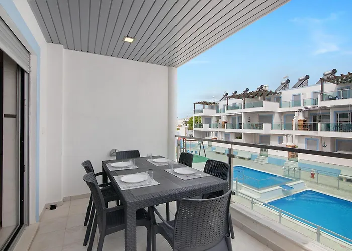 Numar A E * ヴィーラ・ノーヴァ・デ・カセラ