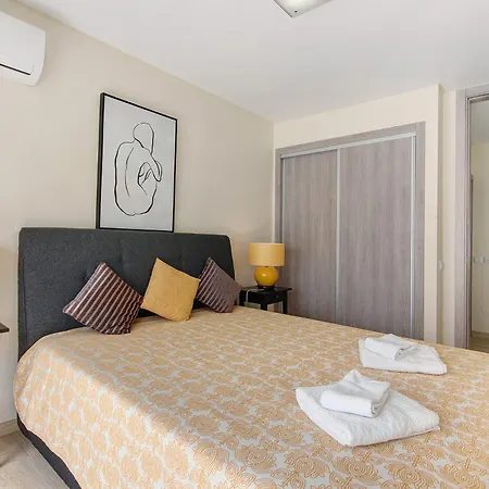 Numar A E Apartment *